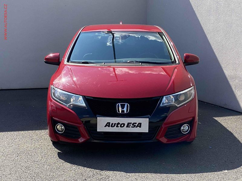 Honda Civic (2016) 1.4 i-VTEC, Xenon, AC - fotka 2 z 16