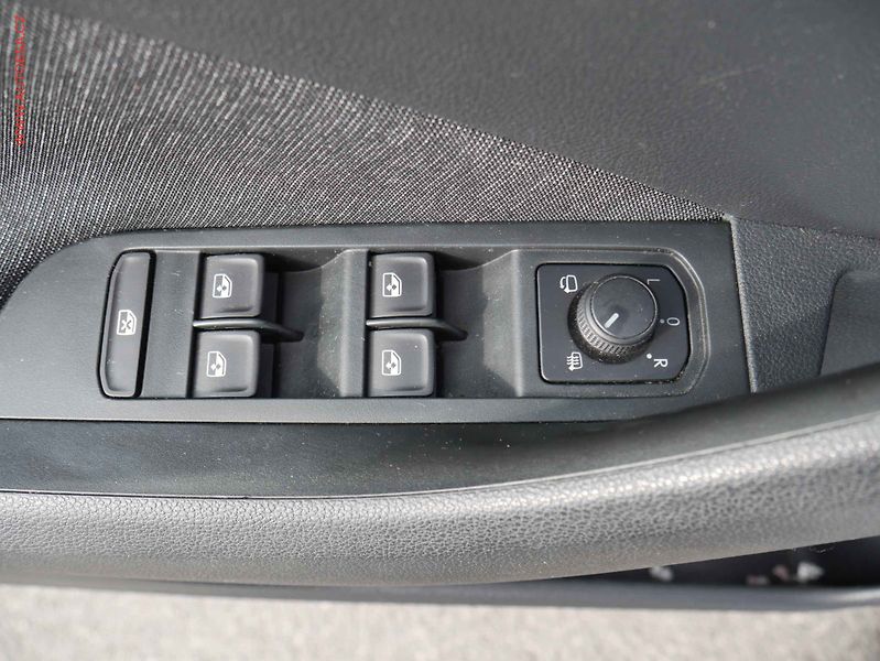 Škoda Scala (2020) 1.5TSi, ČR, DSG, bixen, park - fotka 12 z 17