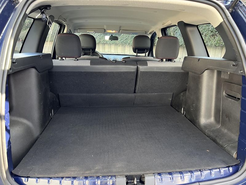 Dacia Duster 1.6 16v 77 kW 4x4 NOVÁ STK - fotka 11 z 16