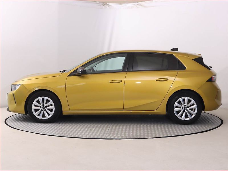 Opel Astra (2023) Edition 1.2 Turbo, Serv.kniha - fotka 3 z 22