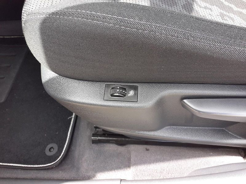 Peugeot 3008 (2011) 1.6 i  16V 115Kw - fotka 18 z 36