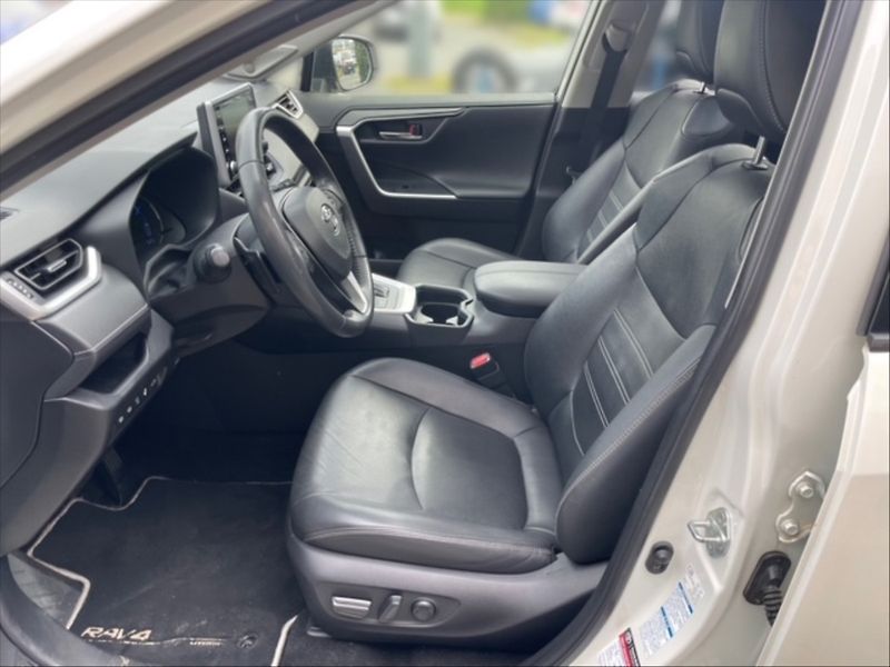 Toyota RAV4 2,5 Hybrid Excl. Skyview 4WD A - fotka 7 z 11