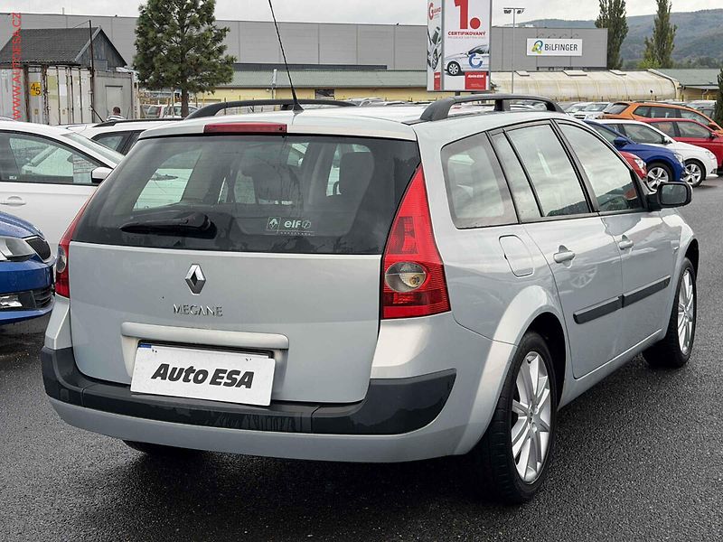 Renault Mégane (2004) 1.4i - fotka 3 z 17