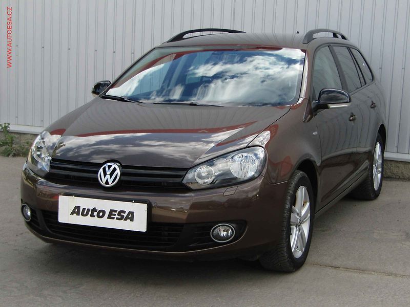Volkswagen Golf (2012) 1.2 TSi, Match, park. čidla - fotka 3 z 16