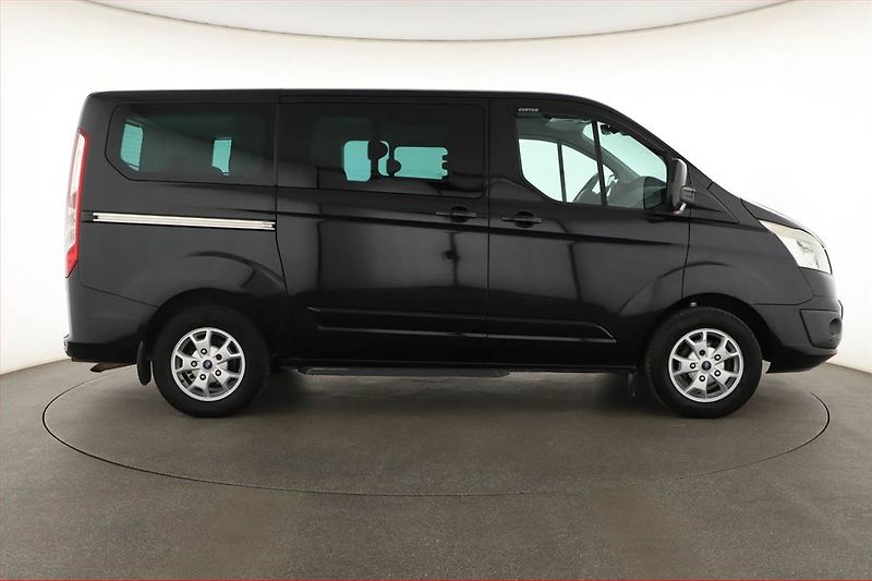 Ford Tourneo Custom (2013) Titanium 2.2 TDCi, ČR - fotka 6 z 16