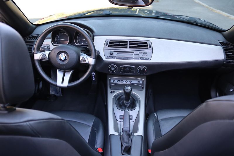 BMW Z4 BMW Z4 Roadster 2.5i (141 kW)  - fotka 29 z 48