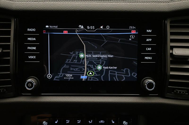 Škoda Kodiaq 1,5 TSI 110 kW SportLine Záruk - fotka 20 z 30