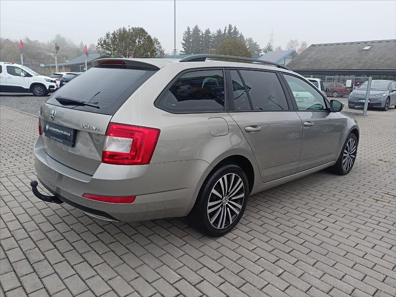 Škoda Octavia 2,0 TDI - fotka 3 z 18