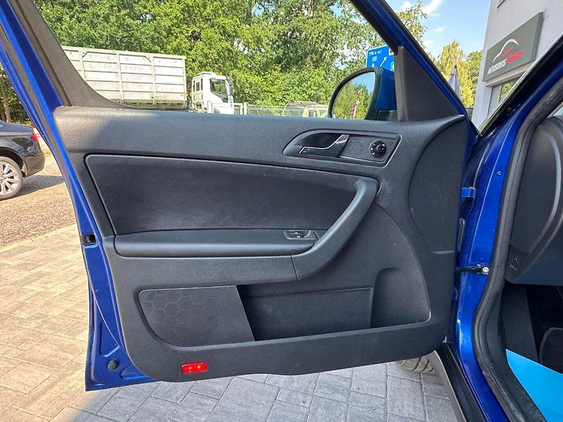 Škoda Yeti (2012) 2.0 TDi, 4x4, nájezd 84.tisíc - fotka 8 z 33