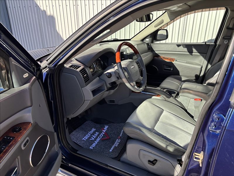 Jeep Grand Cherokee 3.0 CRDI V6 Limited 4x4 - fotka 14 z 19