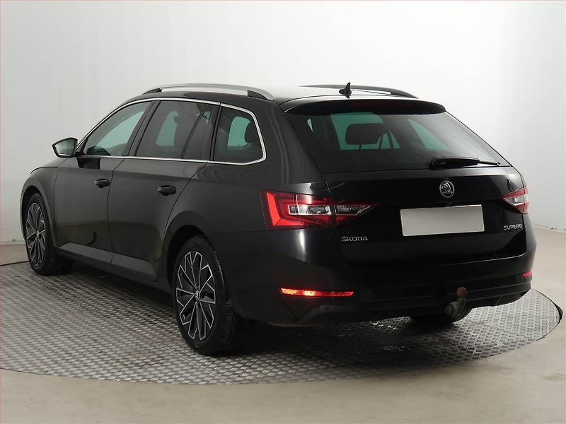 Škoda Superb (2016) Style 2.0 TDI, Automat, Kůže - fotka 4 z 23