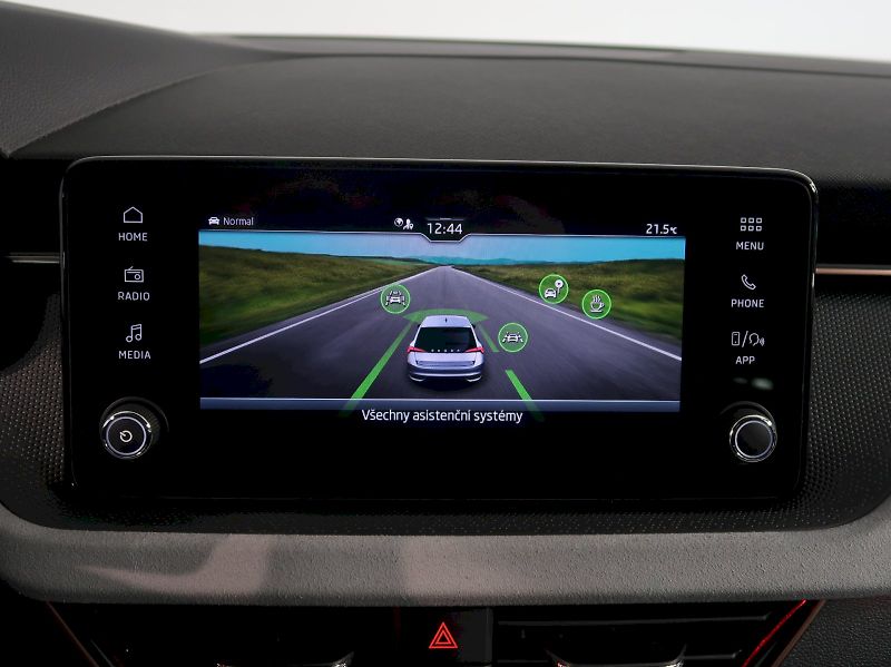 Škoda Scala (2025) TOP SELECTION 1.5TSI 110KW LED - fotka 21 z 35