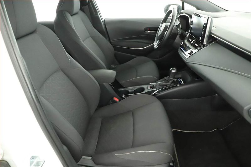 Toyota Corolla (2021) 1.8 Hybrid, Automat, ČR,1.maj - fotka 7 z 17