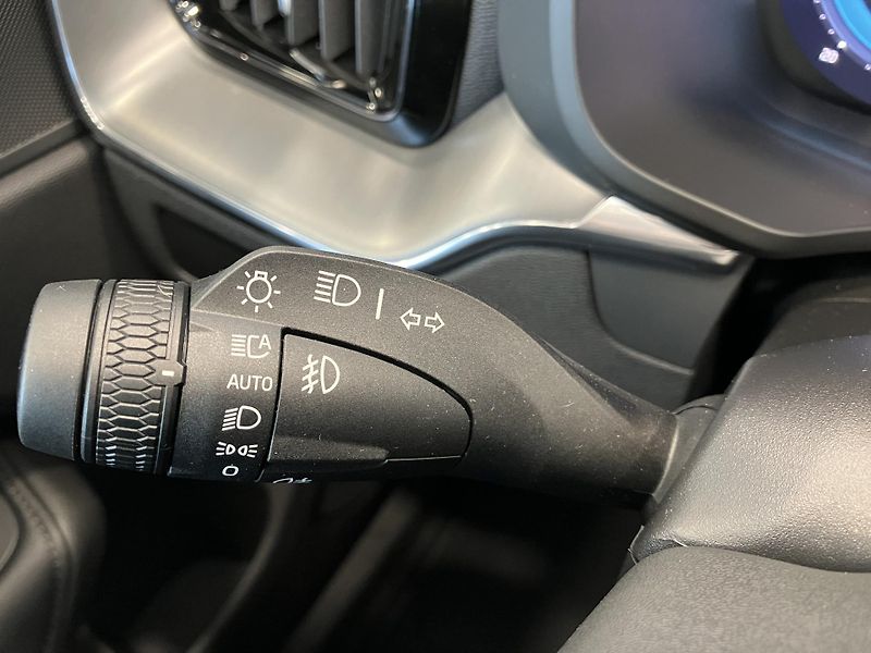 Volvo XC60 T6 eAWD Recharge Core, PANO - fotka 21 z 42