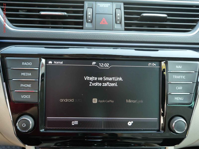 Škoda Superb (2015) 2.0 TSi 4x4, 2.maj,ČR, L&K - fotka 26 z 35