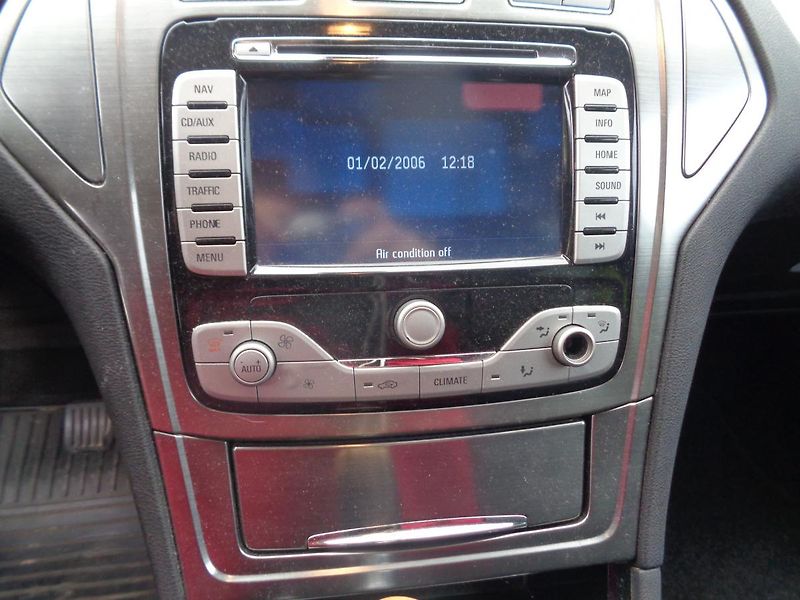 Ford Mondeo 2,0 TDCI - fotka 8 z 13