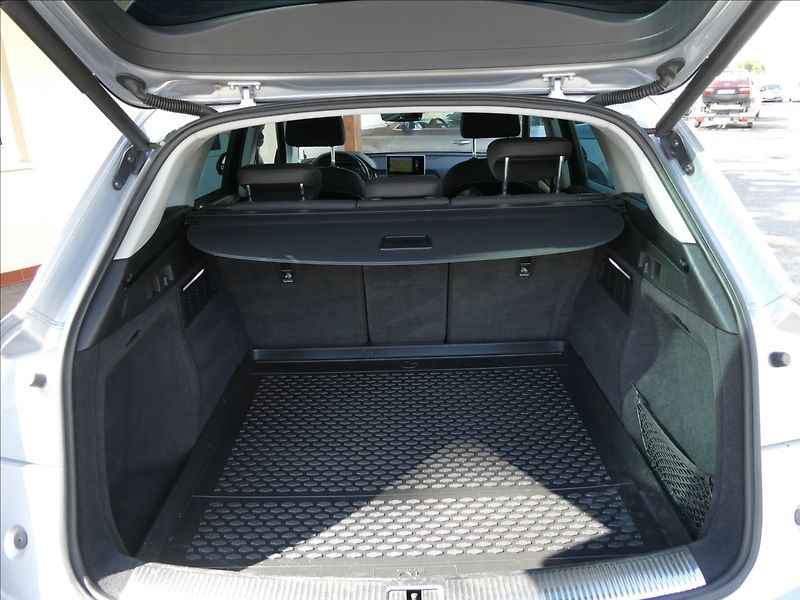 Audi Q5 2,0 TDi 120kW quattro,po servi - fotka 19 z 46