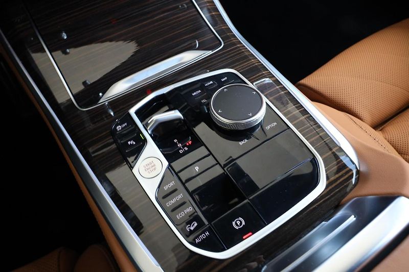 BMW X5 xDrive30d - fotka 10 z 31