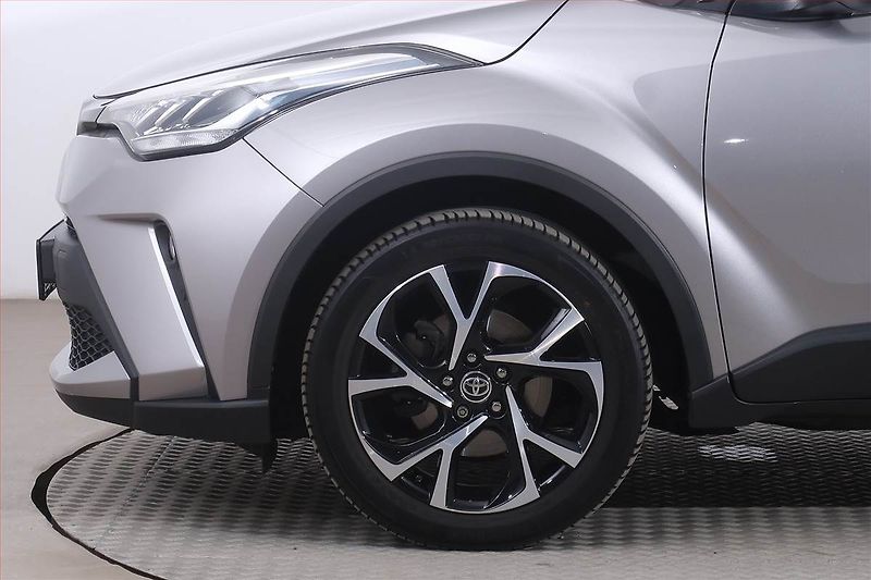 Toyota C-HR (2019) Comfort 1.2 Turbo, Tempomat - fotka 15 z 22