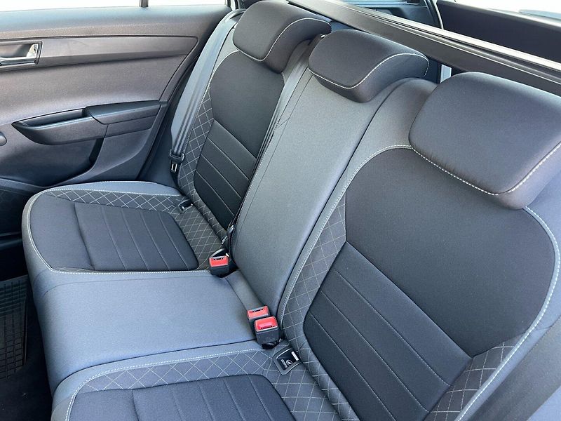 Škoda Fabia (2020) Com.1.0TSi ČR+1.maj.! Výhřevy! - fotka 18 z 28
