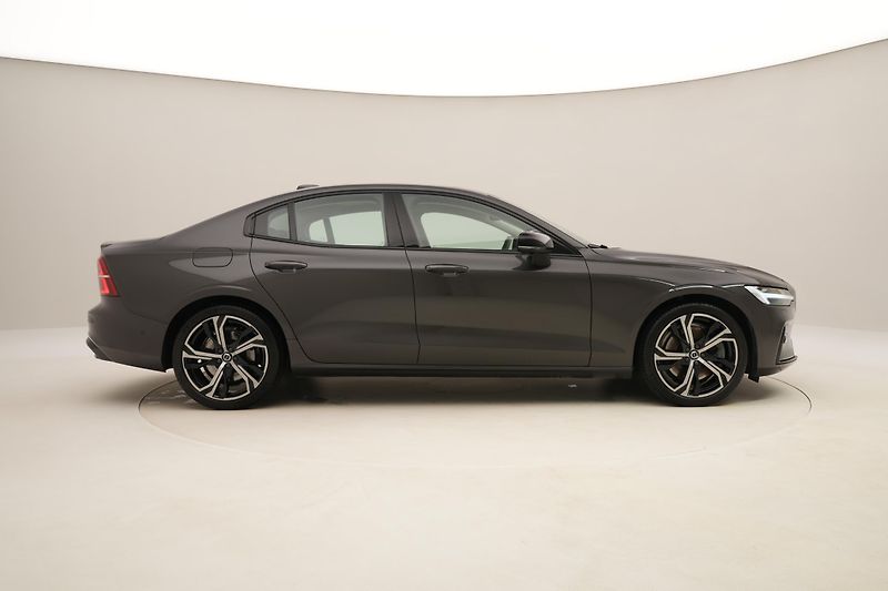Volvo S60 B5 AWD DARK ULTIMATE REZERVACE - fotka 14 z 58