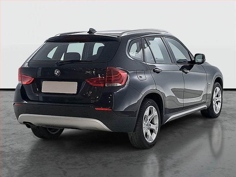 BMW X1 (2010) xDrive20d, 4X4, ČR,1.maj - fotka 5 z 15