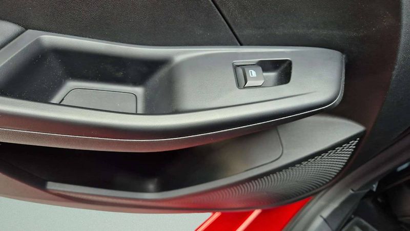 MG MG3 HEV EXCLUSIVE 1.5 AT3 (143kw/1 - fotka 30 z 35