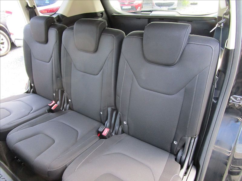 Ford S-MAX 1.5 EcoBoost, aut. klima, LED - fotka 31 z 44