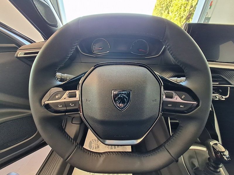 Peugeot 2008 (2026) STYLE TURBO 100 M6 - fotka 17 z 17