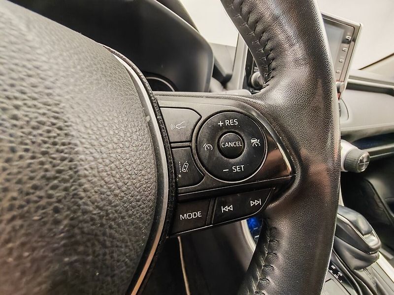 Toyota RAV4 Executiv, 4x4, Hybrid - fotka 28 z 43