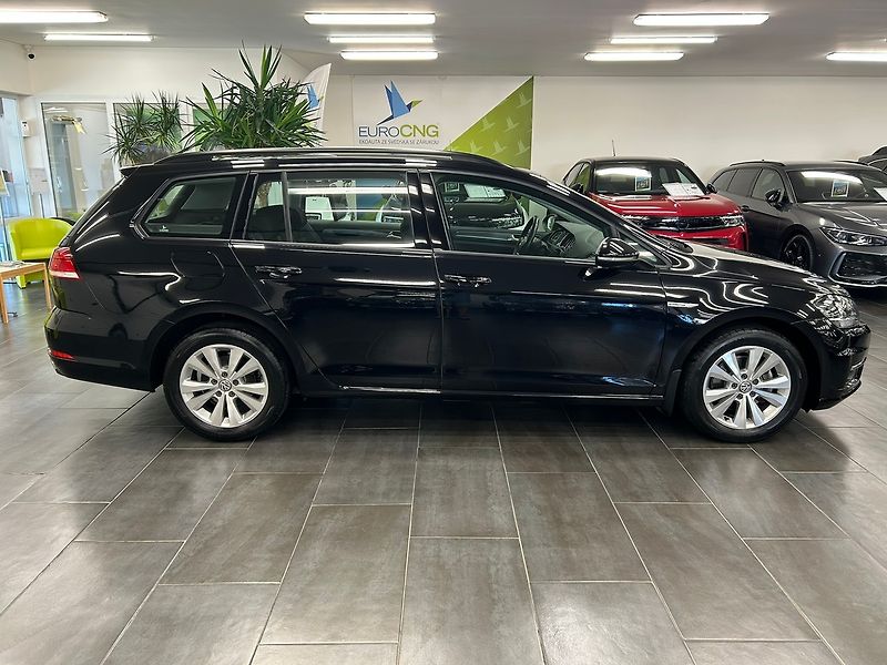 Volkswagen Golf (2019) 1.5 TGI Comfort MAN 2019 | Zár - fotka 8 z 62