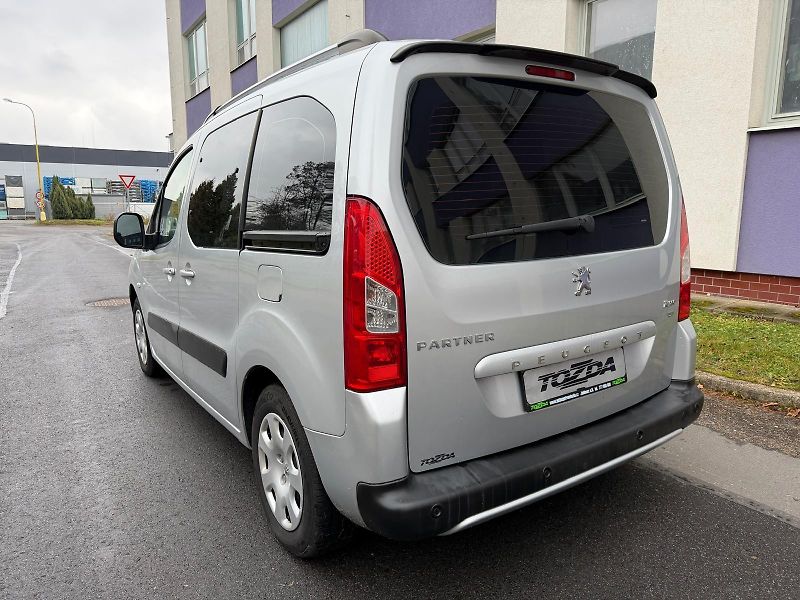 Peugeot Partner Tepee 1,6 HDi / servis.k. / pneu - fotka 3 z 23