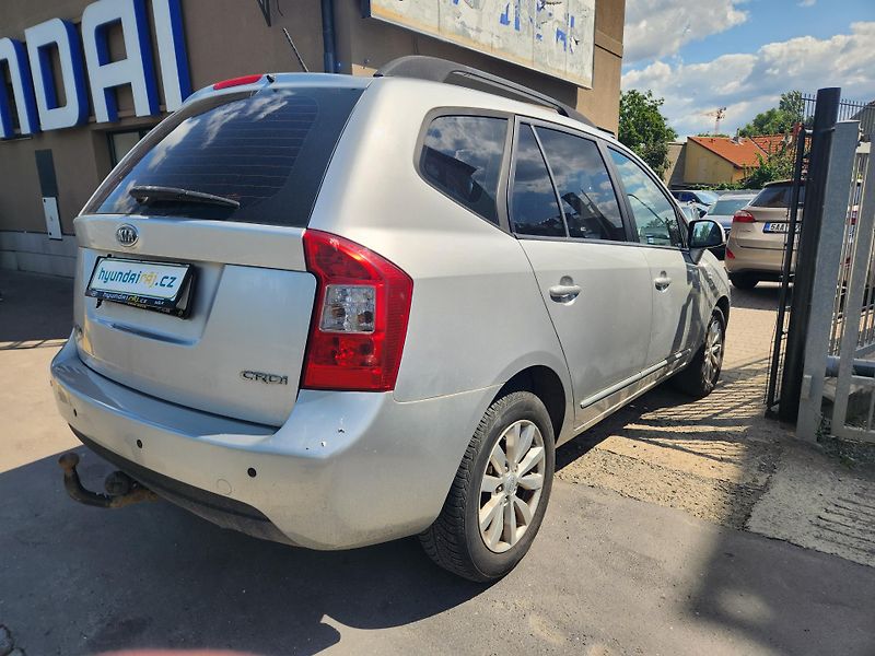 Kia Carens 2.0-7míst-NÍZKÁ SPOTŘEBA 6,5l - fotka 12 z 12