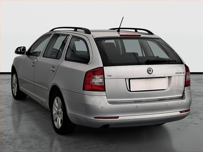 Škoda Octavia (2012) 2.0 TDI, Tempomat - fotka 4 z 16