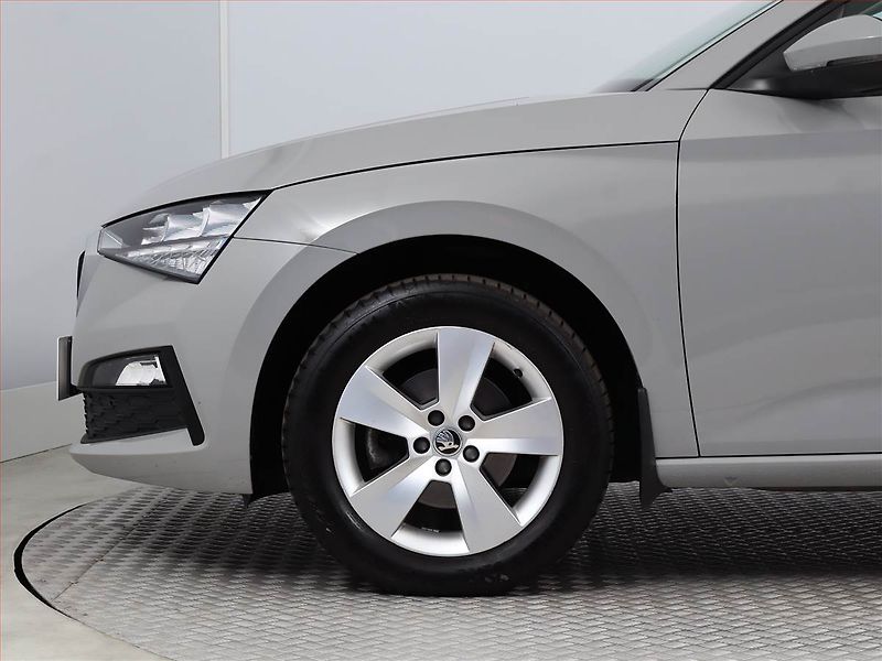 Škoda Scala (2021) Ambition 1.5 TSI, ČR,1.maj - fotka 12 z 17