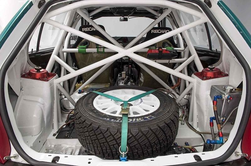 Fabia WRC při jednom z exhibičních podniků