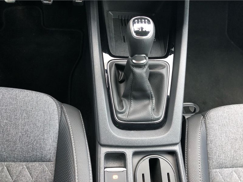 Škoda Octavia 1.5 TSi SPORTLINE - fotka 20 z 30