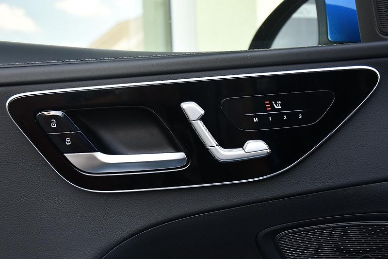 Mercedes-Benz Třídy C 220D 4M AMG ČR  - fotka 25 z 55