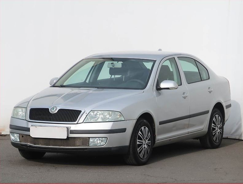 Škoda Octavia (2007) Ambiente 1.6, Serv.kniha - fotka 2 z 15