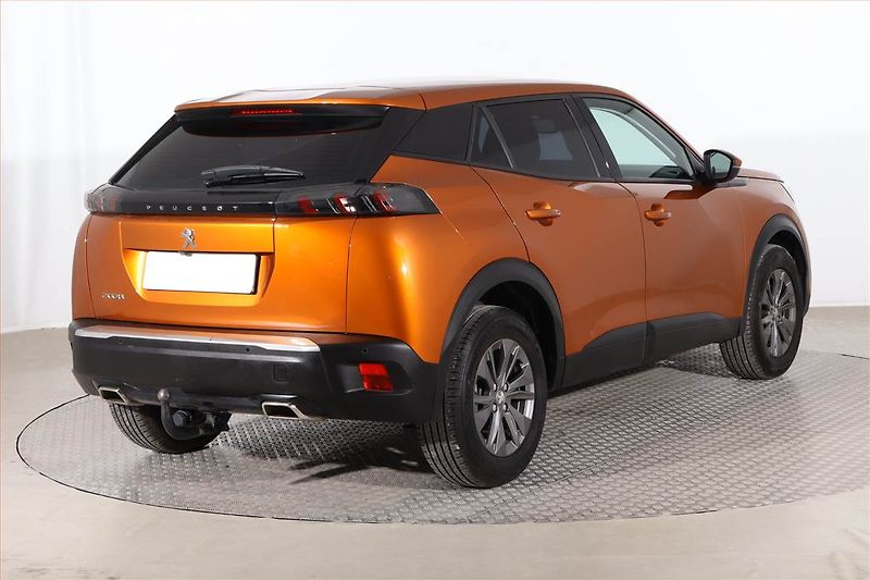 Peugeot 2008 (2020) 1.2 PureTech, Serv.kniha, Navi - fotka 5 z 26