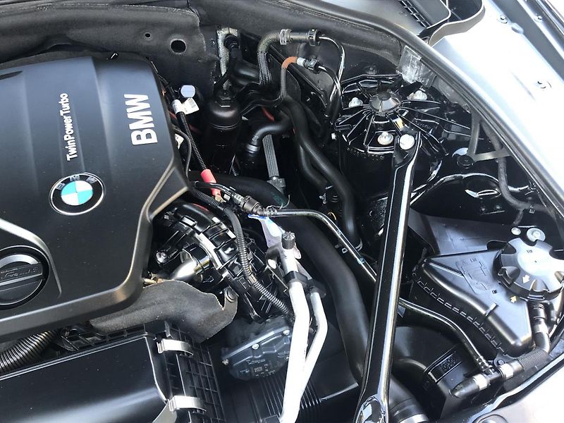 BMW Řada 5 (2015) 518d Touring NAVI velmi pěkný - fotka 72 z 76