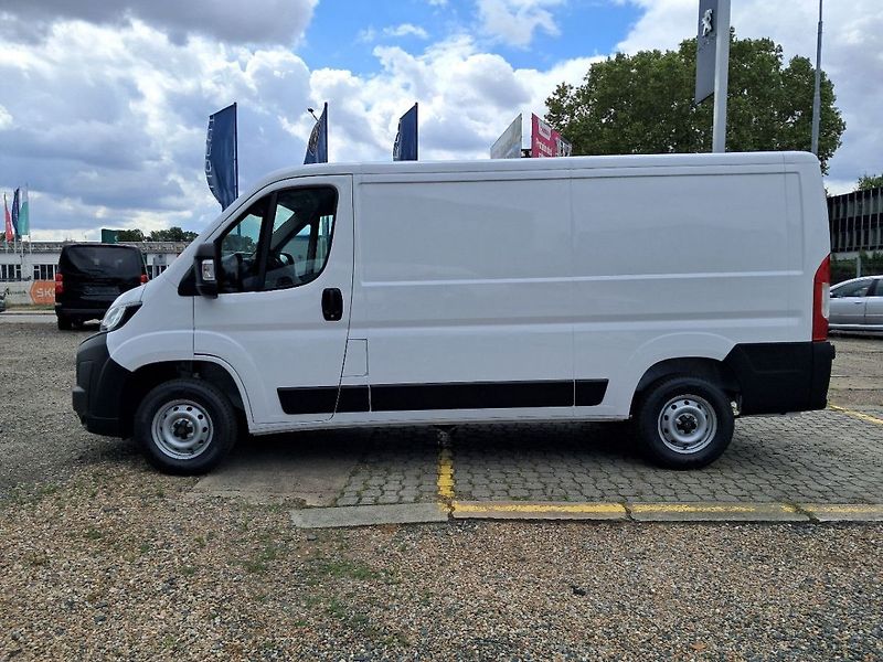 Peugeot Boxer Furgon 3000 L2H1 BlueHDi 120k - fotka 8 z 10