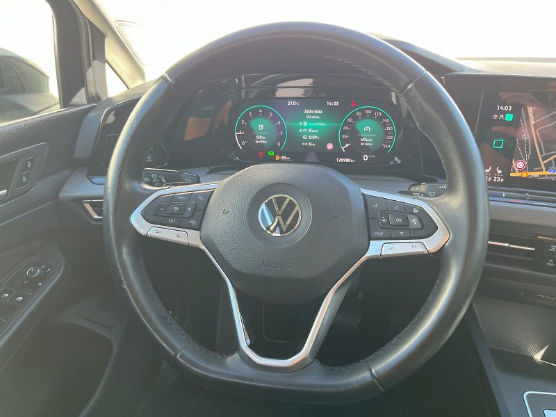 Volkswagen Golf (2022) VARIANT 1,5 eTSI 96KW DSG STYL - fotka 17 z 23