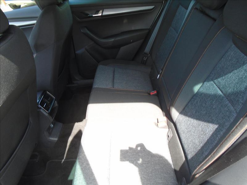 Škoda Karoq 1,0 - fotka 12 z 26