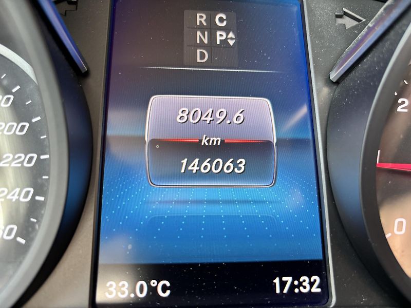 Mercedes-Benz Třídy V (2021) 220dA 120kW, 7míst, ČR, DPH - fotka 10 z 20