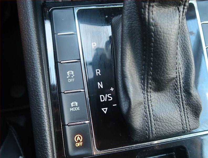 Škoda Superb (2017) 2.0 TDI 4x4, 4X4, Automat - fotka 12 z 14