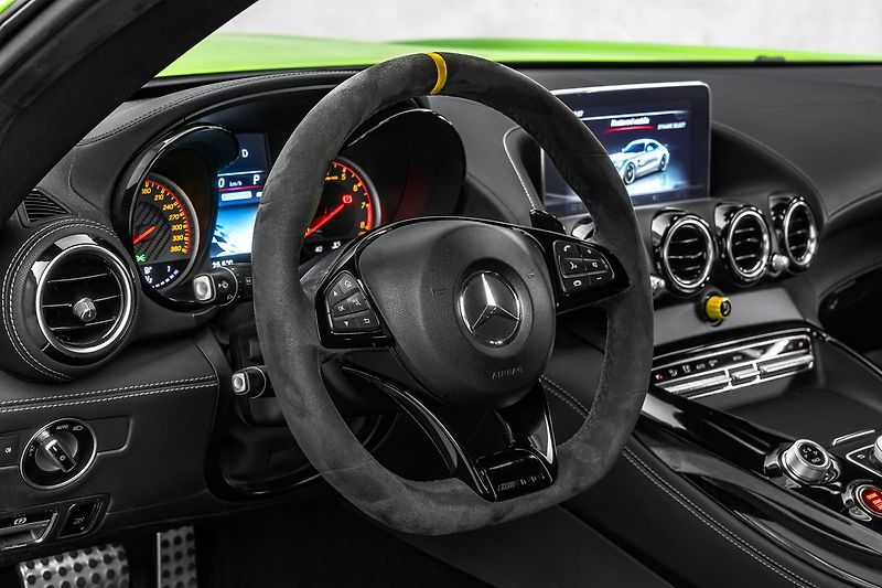 Mercedes-Benz AMG GT Keramiky, performance, kamera - fotka 20 z 27