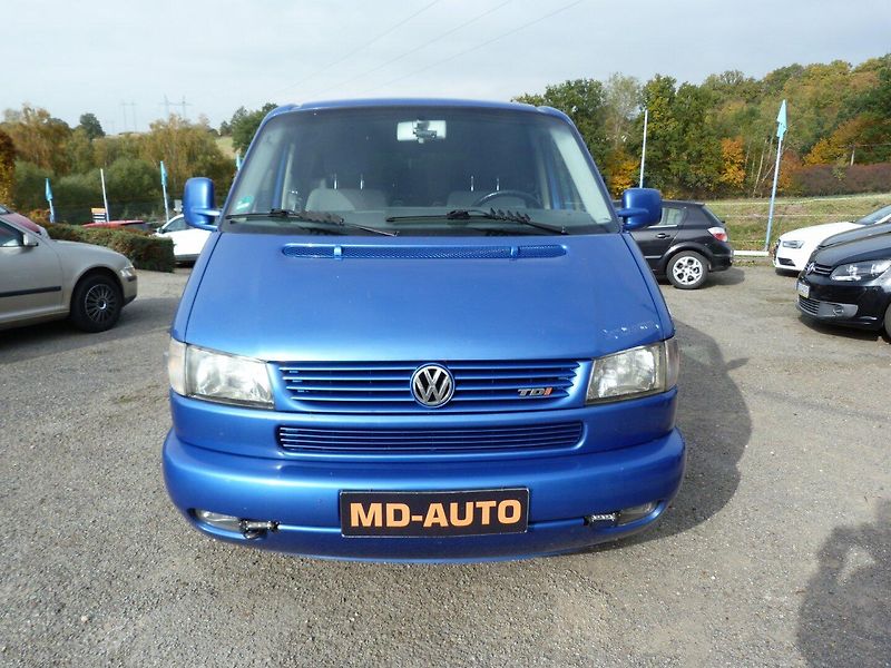 Volkswagen Multivan 2,5 TDI Atlantis - fotka 2 z 36