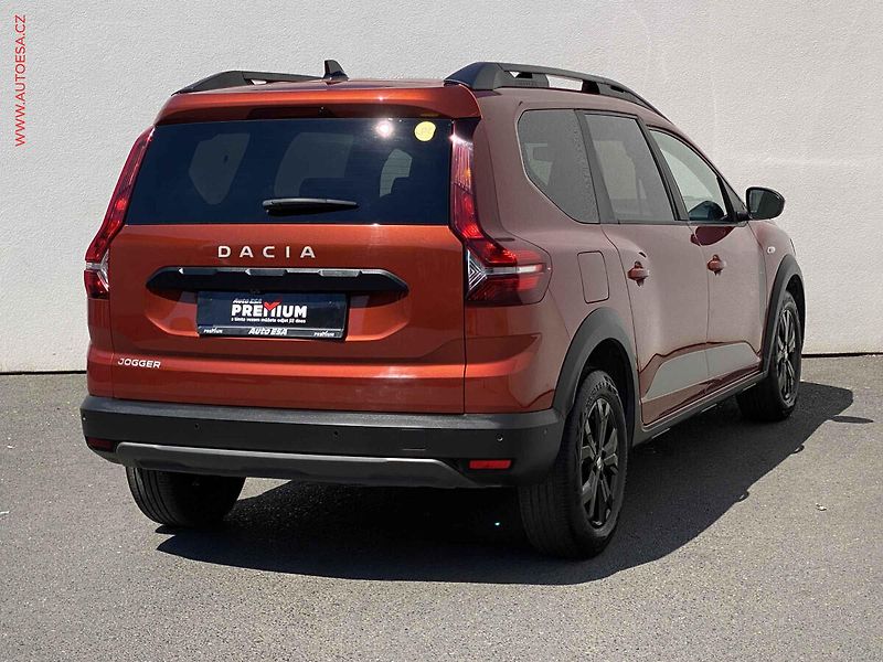 Dacia Jogger (2022) 1.0 TCe, 1.maj,ČR, Extreme+ - fotka 4 z 16