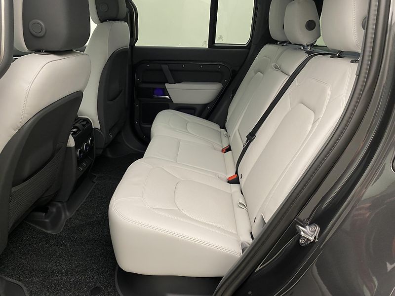 Land Rover Defender (2026) 110 D350 X-Dynamic REZERVACE - fotka 6 z 60